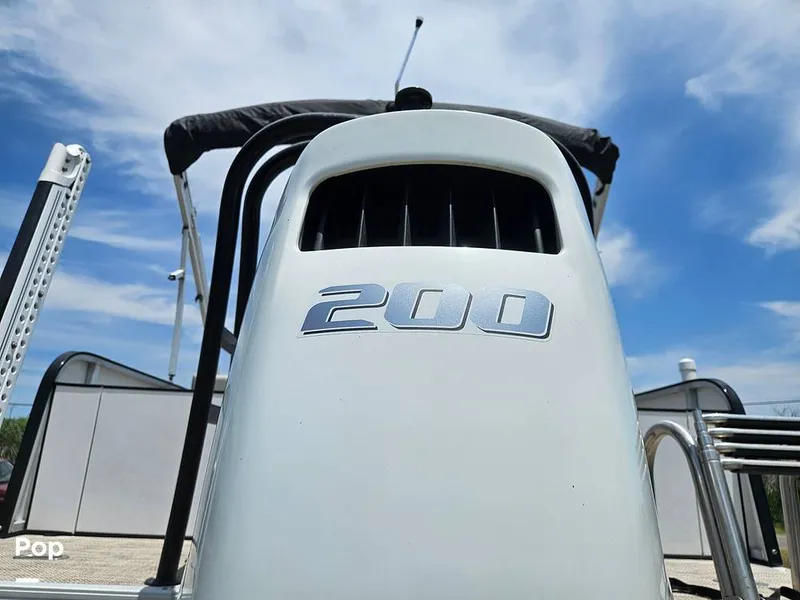 Slide: The Image of Suzuki 200 Engine - 15420480