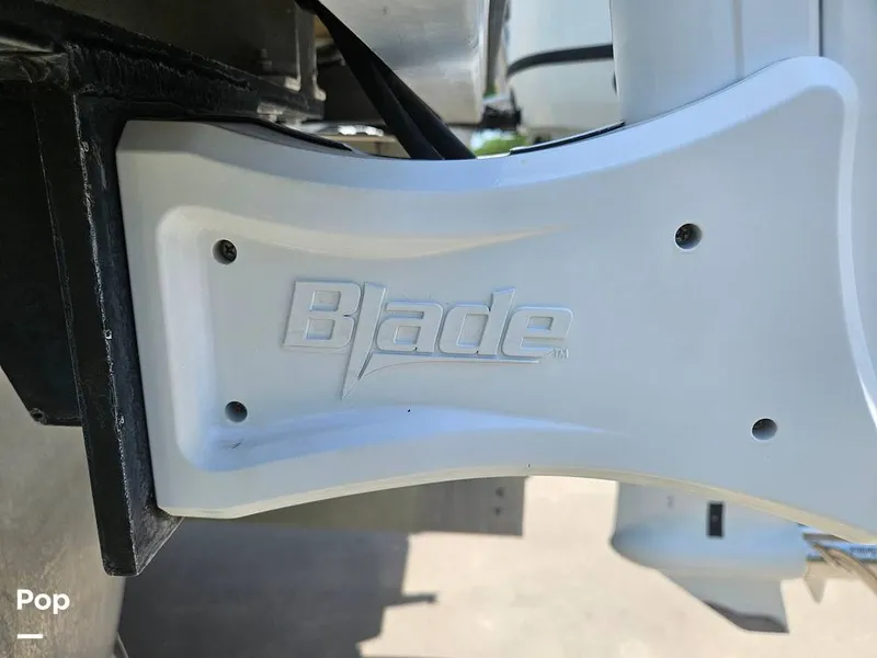 Slide: The Image of Power Pole Bracket - 15420500