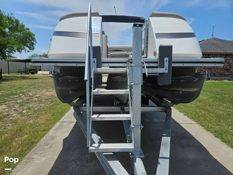 Slide: The Image of Bow Entry - 15420510