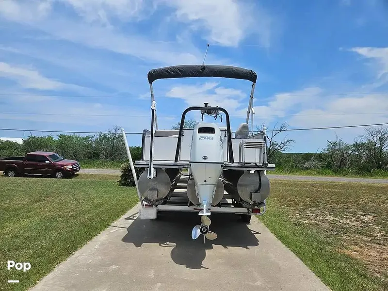 Slide: The Image of Silver Wave 2410 RLP SW3 2022 - 15434701