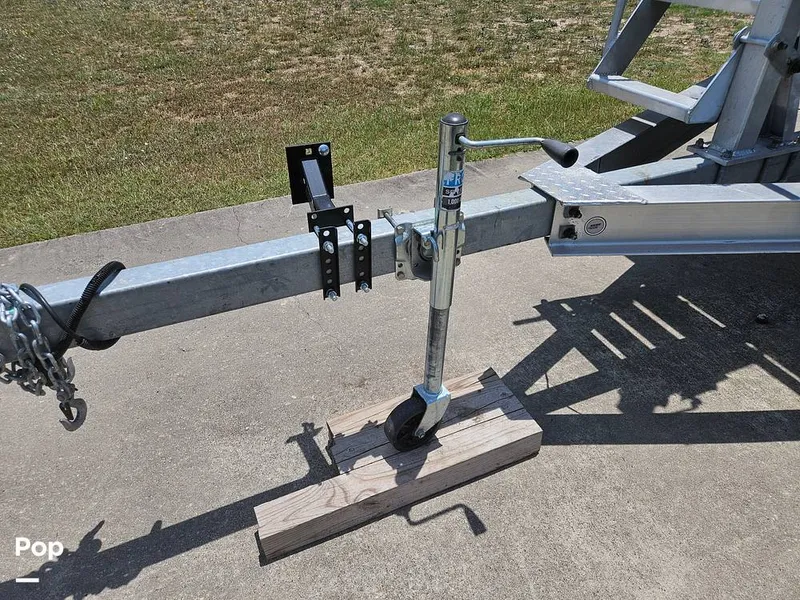 Slide: The Image of Trailer Hitch - 15420516