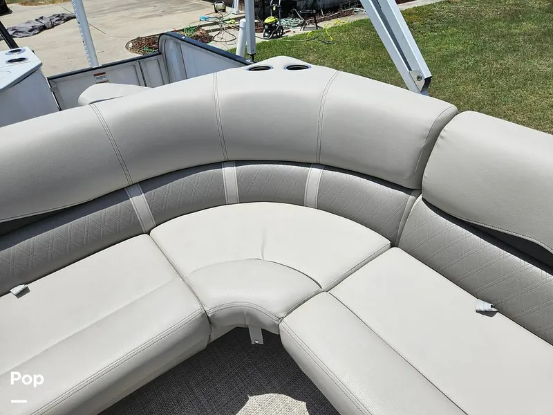 Slide: The Image of Rear Lounge Seats - 15420529