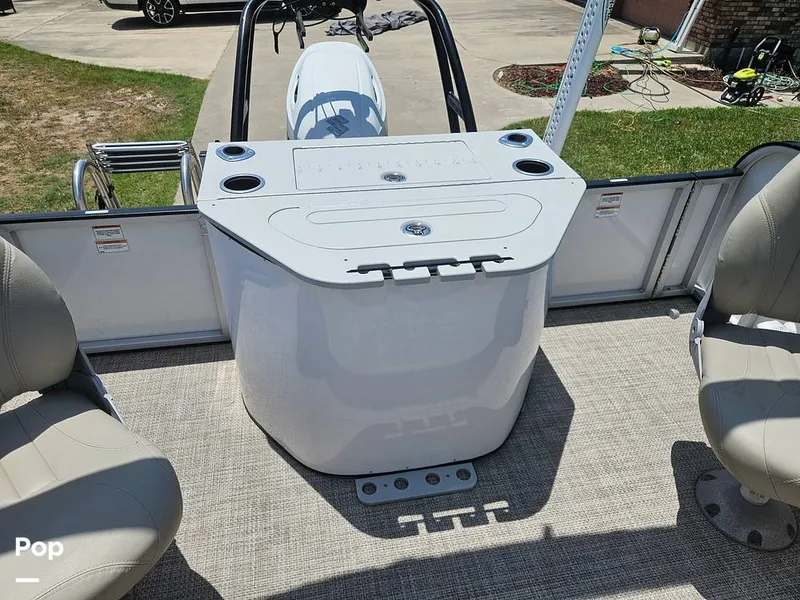 Slide: The Image of Bait Well - 15420537