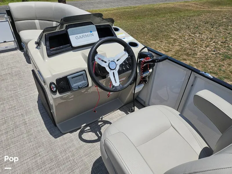 Slide: The Image of Captain's Chair/control Center - 15420552