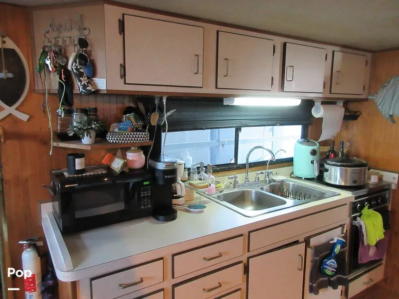 Slide: The Image of Galley Area - 15533464