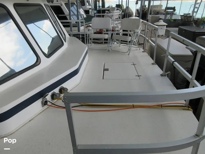 Slide: The Image of Front Deck - 15533294