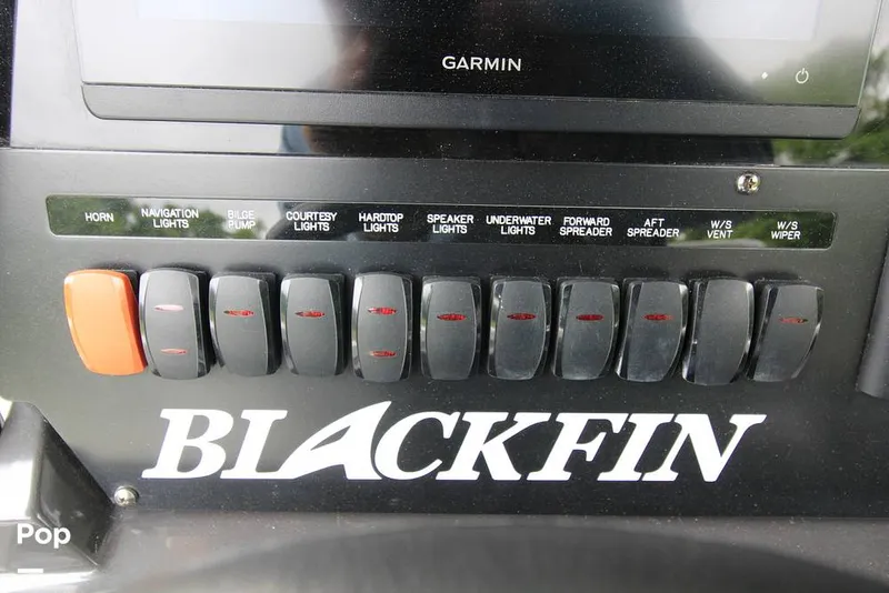 Slide: The Image of Blackfin 272 CC 2022 - 15532931