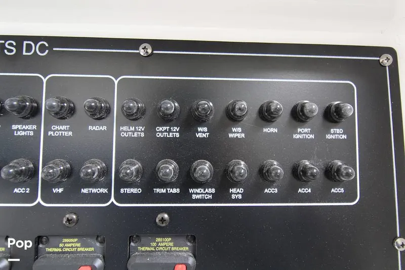 Slide: The Image of Fuse Panel - 15532944