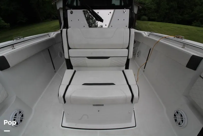 Slide: The Image of Bench Seat - 15532953