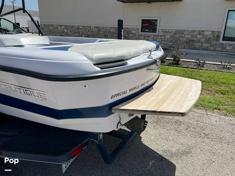 Slide: The Image of Correct Craft Pro Air Nautique 2001 - 15648090