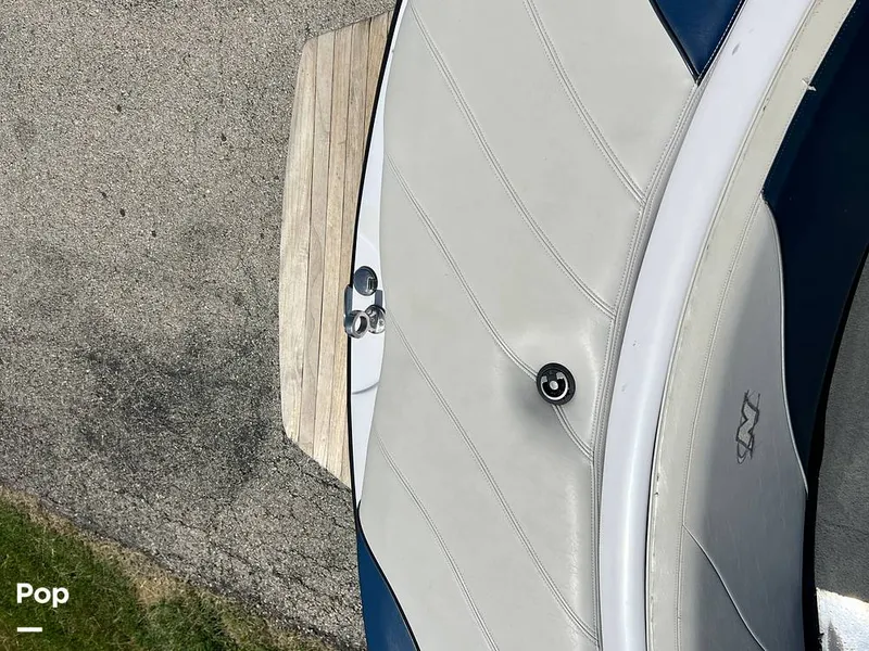 Slide: The Image of Correct Craft Pro Air Nautique 2001 - 15648091