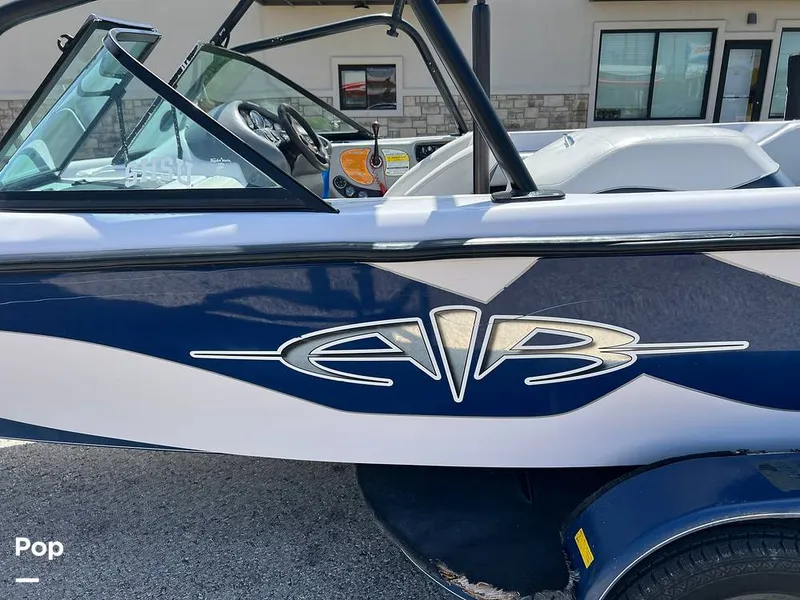 Slide: The Image of Correct Craft Pro Air Nautique 2001 - 15648093
