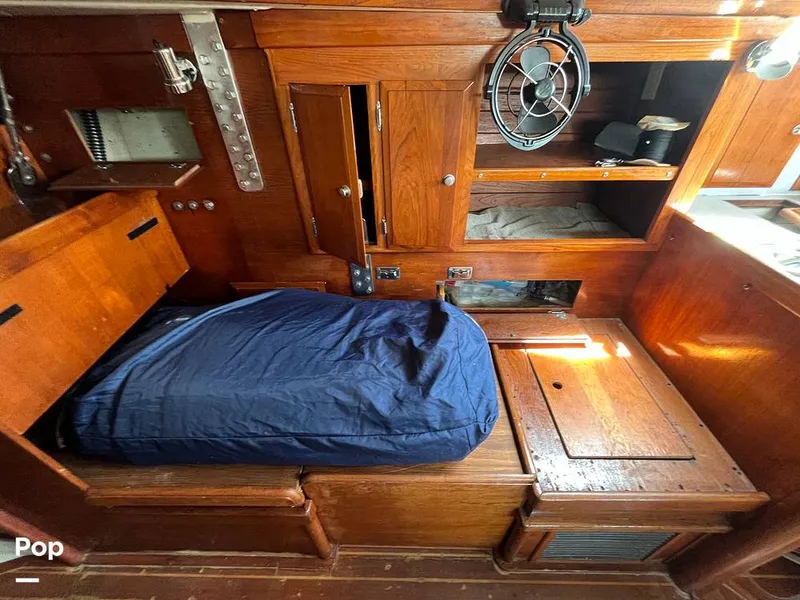 Slide: The Image of Ericson 38 1981 - 15487805