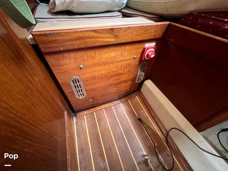 Slide: The Image of Ericson 38 1981 - 15487764