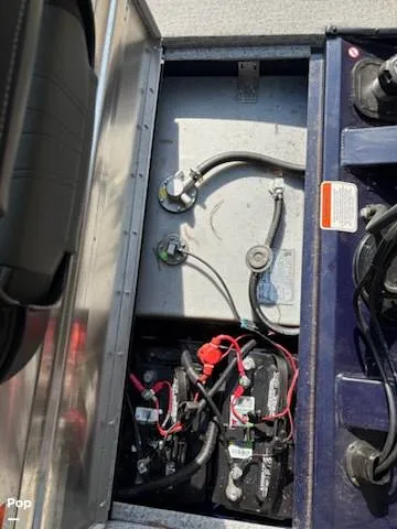 Slide: The Image of Tracker 175 Pro Team 2022 - 15463143