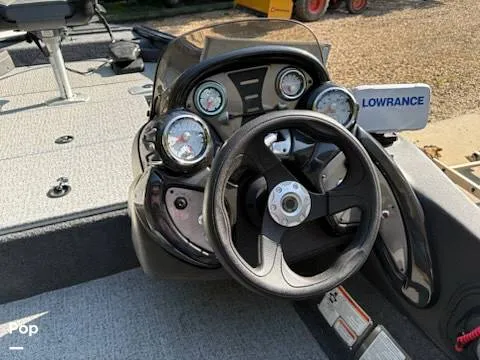 Slide: The Image of Tracker 175 Pro Team 2022 - 15463139