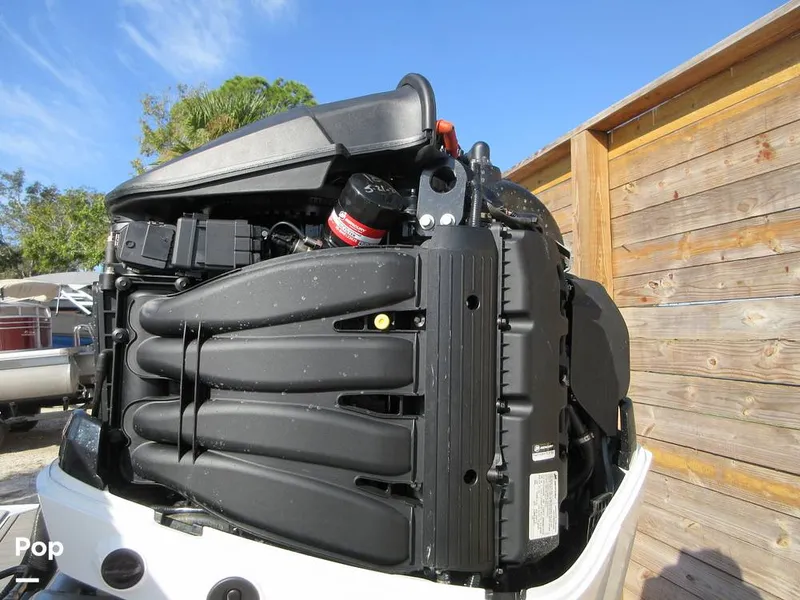 Slide: The Image of Monterey M45 2019 - 16075192