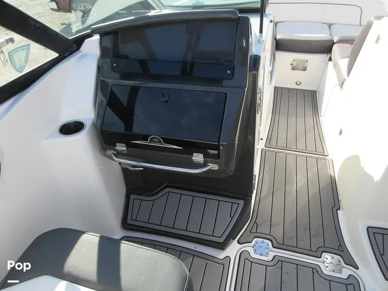 Slide: The Image of Monterey M45 2019 - 16075144