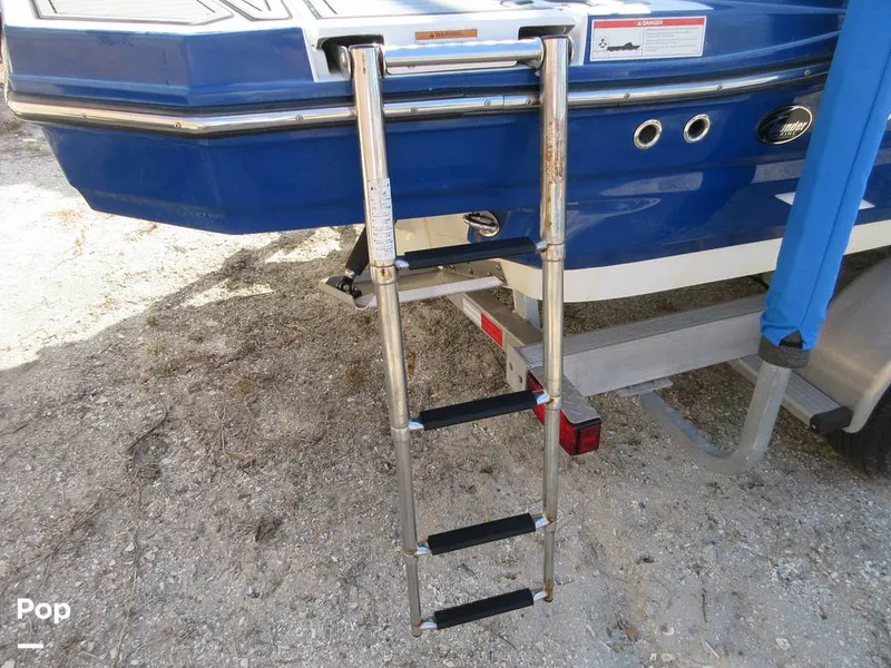 Slide: The Image of Monterey M45 2019 - 16075067