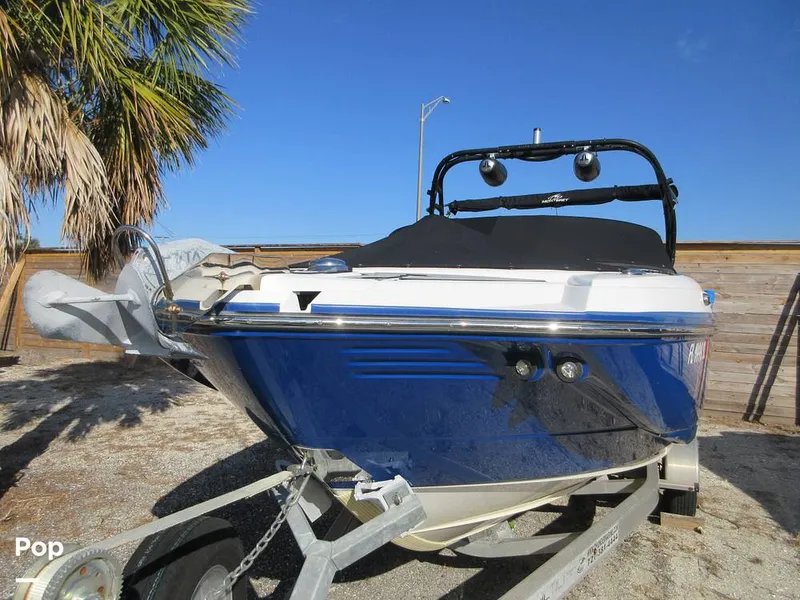 Slide: The Image of Monterey M45 2019 - 16075044