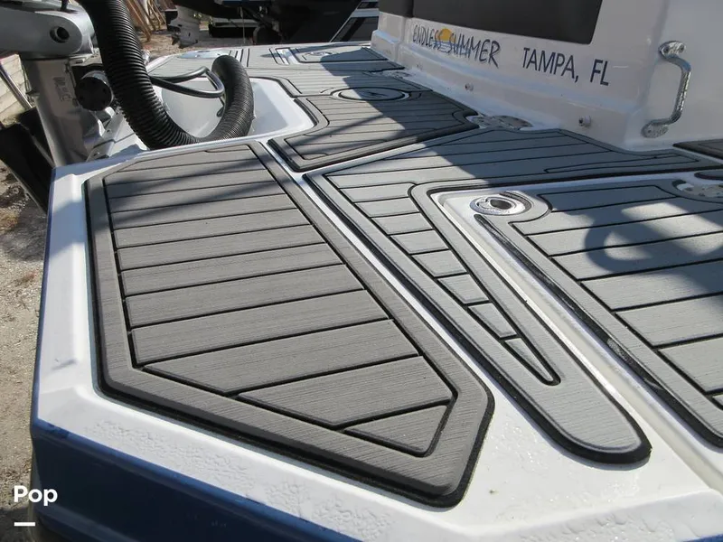 Slide: The Image of Monterey M45 2019 - 16075060