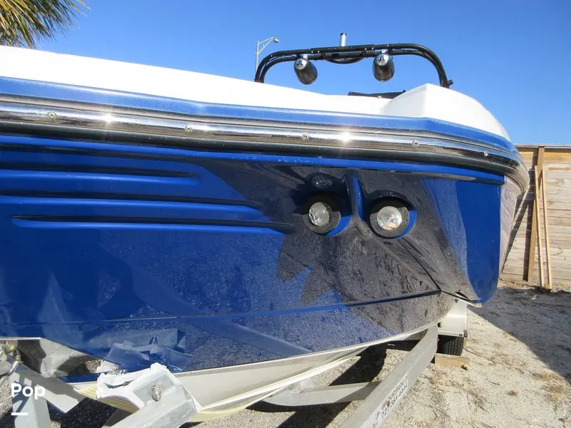 Slide: The Image of Monterey M45 2019 - 16075073