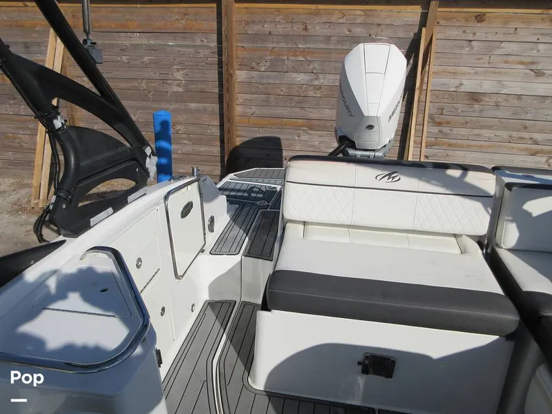 Slide: The Image of Monterey M45 2019 - 16075137