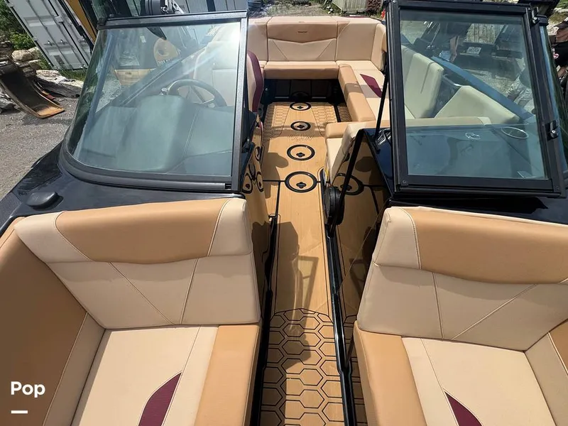 Slide: The Image of Mastercraft NXT22 2023 - 15467886