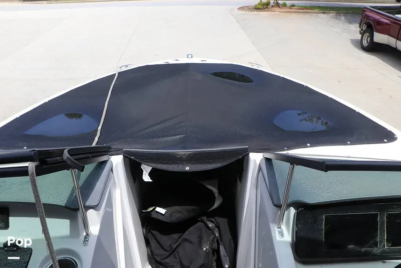 Slide: The Image of Regal LS2 2022 - 15437101