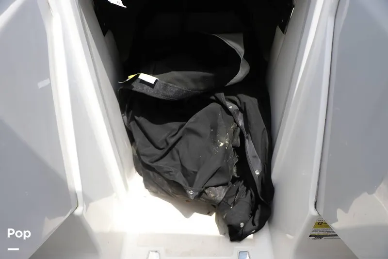 Slide: The Image of Regal LS2 2022 - 15437102