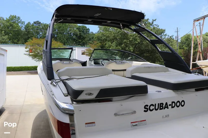 Slide: The Image of Regal LS2 2022 - 15437094