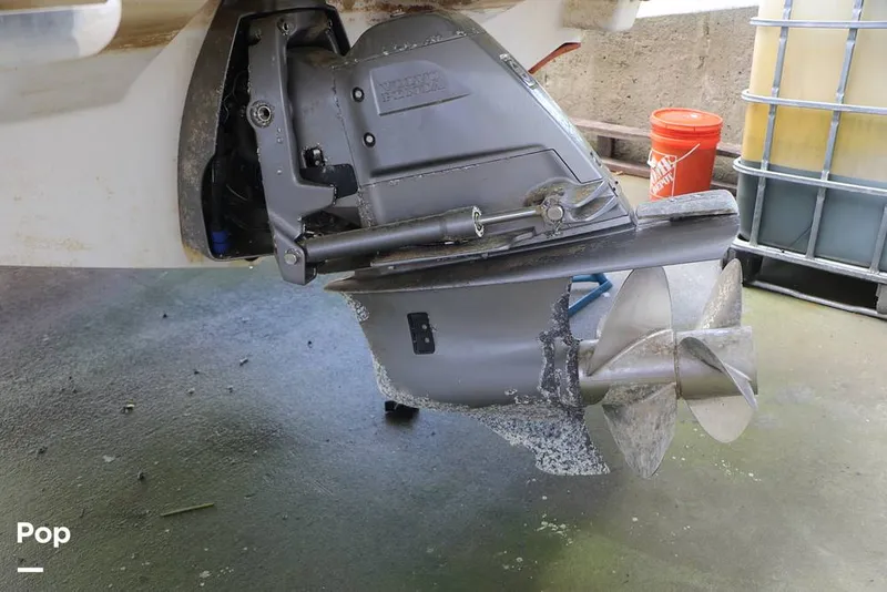 Slide: The Image of Regal LS2 2022 - 15437093