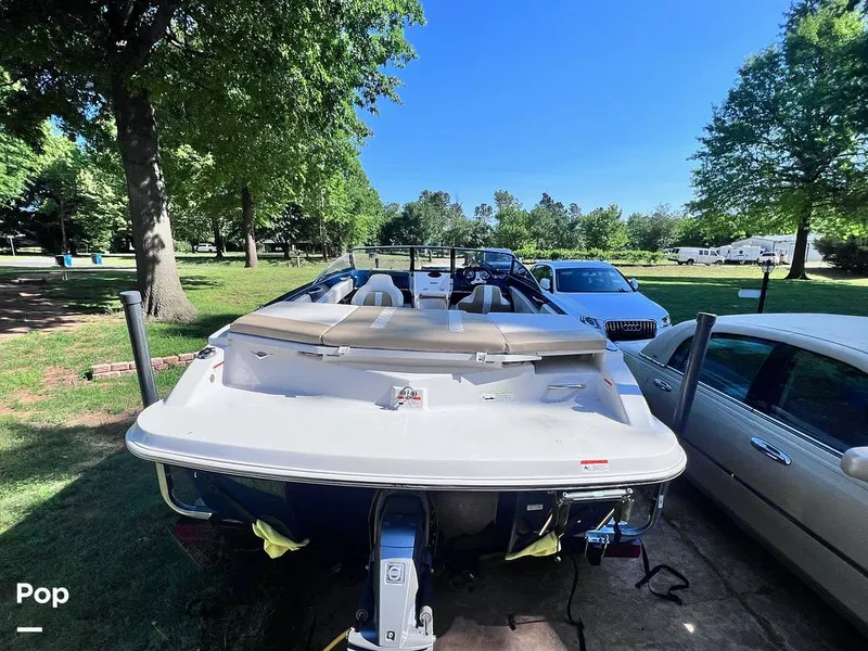 Slide: The Image of Glastron GTSF 205 2015 - 15462944