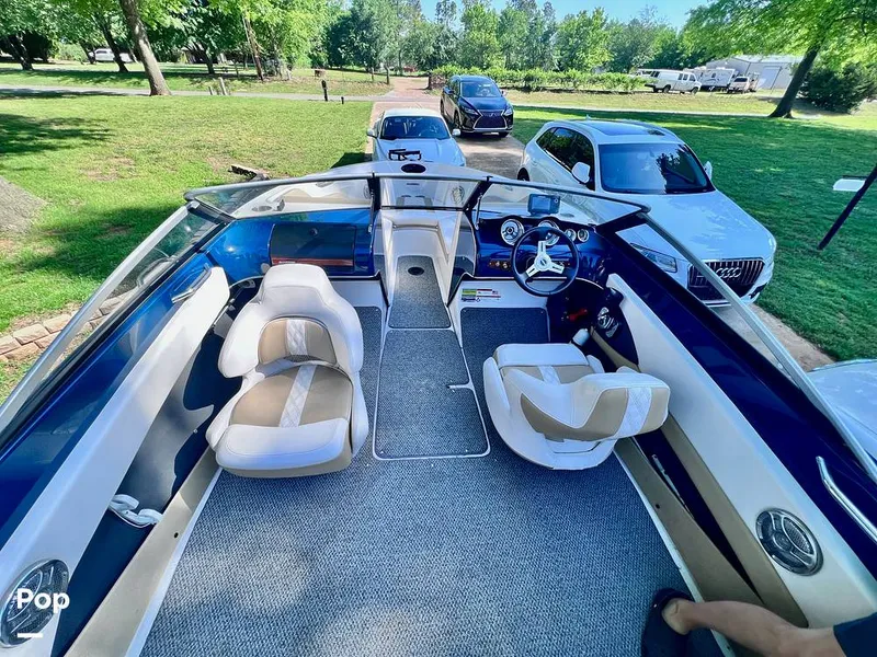 Slide: The Image of Glastron GTSF 205 2015 - 15462961