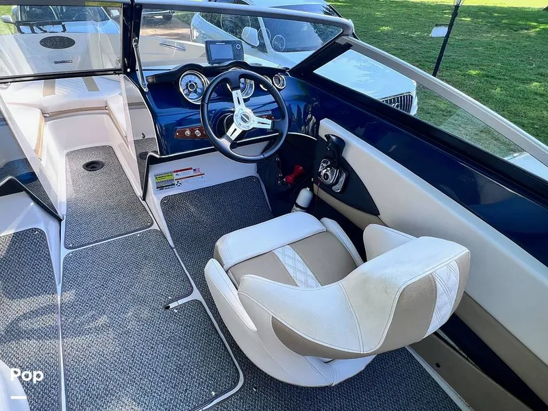 Slide: The Image of Glastron GTSF 205 2015 - 15462978