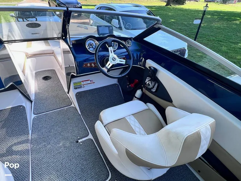 Slide: The Image of Glastron GTSF 205 2015 - 15462979