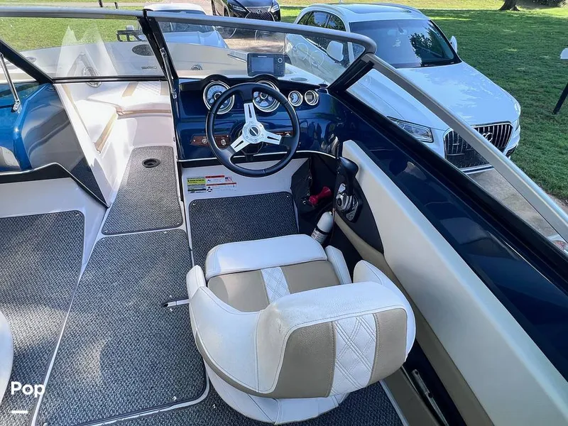 Slide: The Image of Glastron GTSF 205 2015 - 15462980