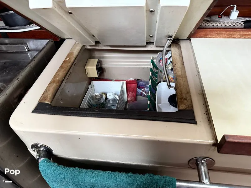 Slide: The Image of C&C Landfall 39 1986 - 15538056