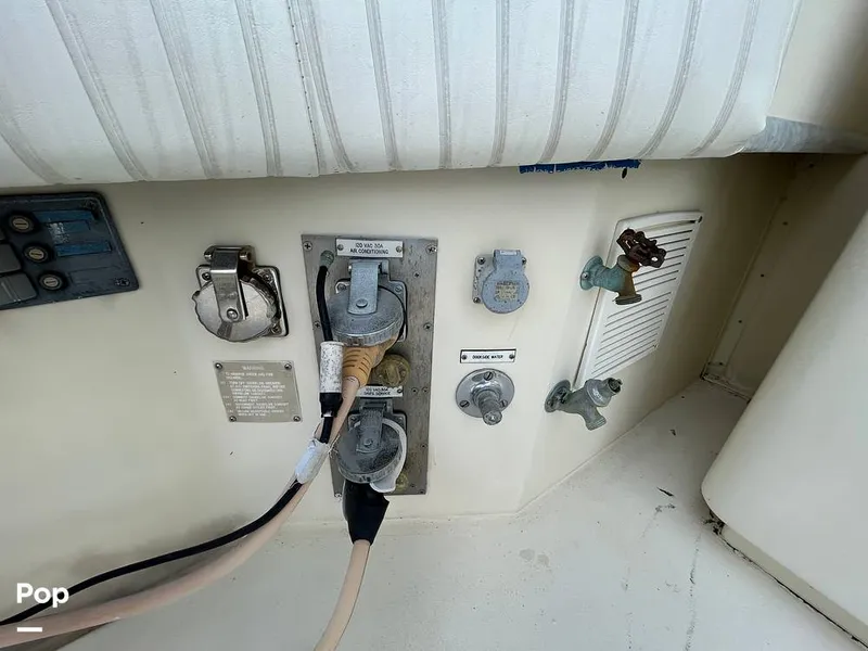 Slide: The Image of Hatteras 36 Convertible 1983 - 15497163