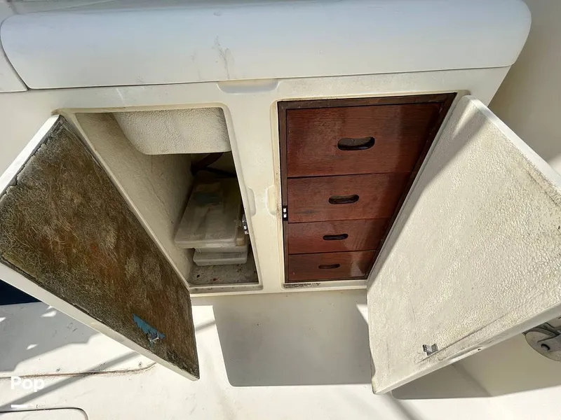 Slide: The Image of Hatteras 36 Convertible 1983 - 15497181