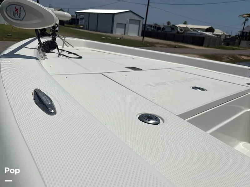 Slide: The Image of Bow Casting Deck - 15499129