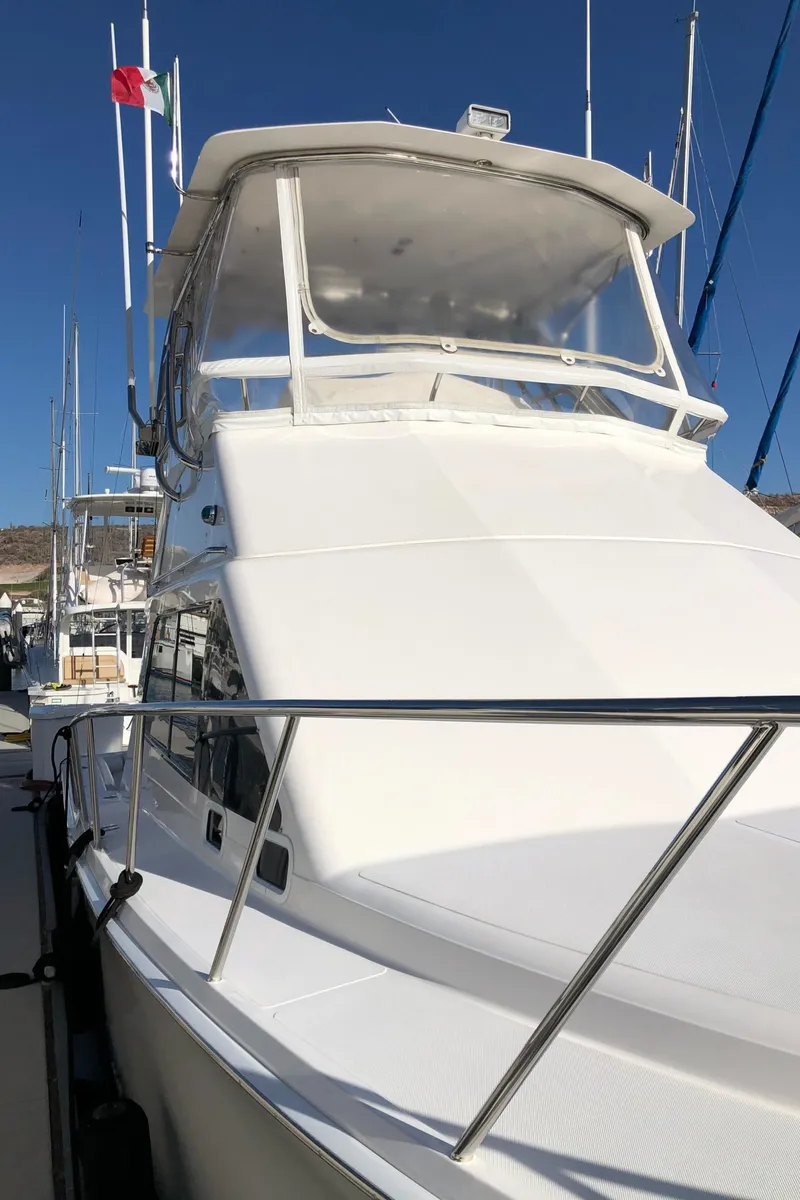Slide: The Image of Cabo 35 CONVERTIBLE 2003 - 10