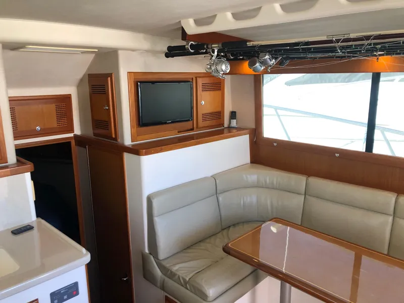 Slide: The Image of Cabo 35 CONVERTIBLE 2003 - 27