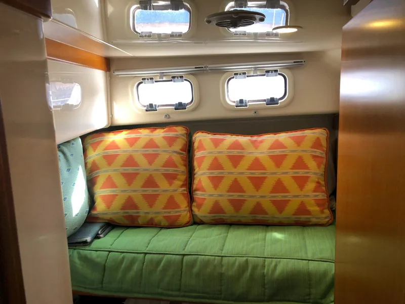 Slide: The Image of Cabo 35 CONVERTIBLE 2003 - 31