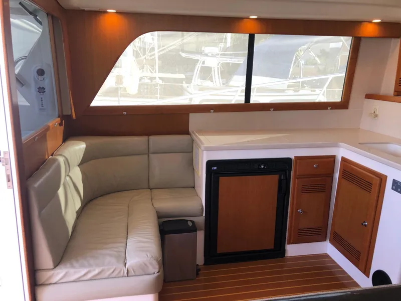 Slide: The Image of Cabo 35 CONVERTIBLE 2003 - 26