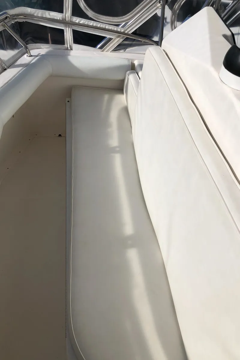 Slide: The Image of Cabo 35 CONVERTIBLE 2003 - 14
