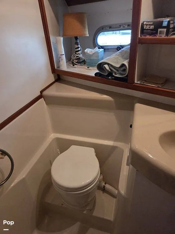 Slide: The Image of Bayliner 4587 Cockpit Motor Yacht 1994 - 15799442