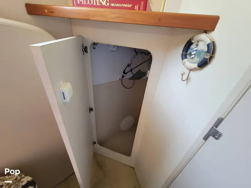 Slide: The Image of Cruisers Yachts 3650 1998 - 15652210