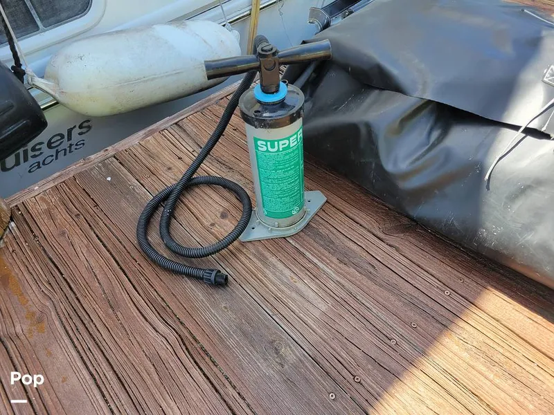 Slide: The Image of Cruisers Yachts 3650 1998 - 15683796