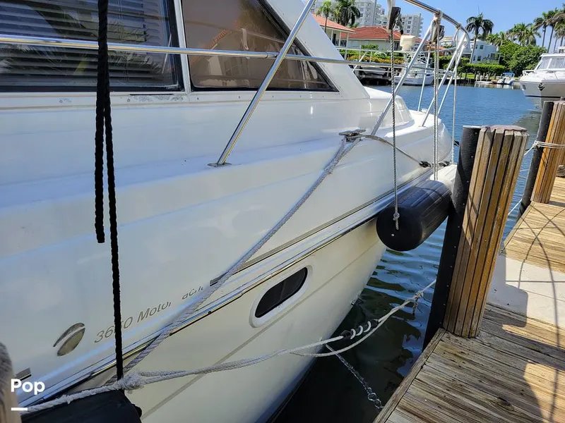 Slide: The Image of Cruisers Yachts 3650 1998 - 15652100